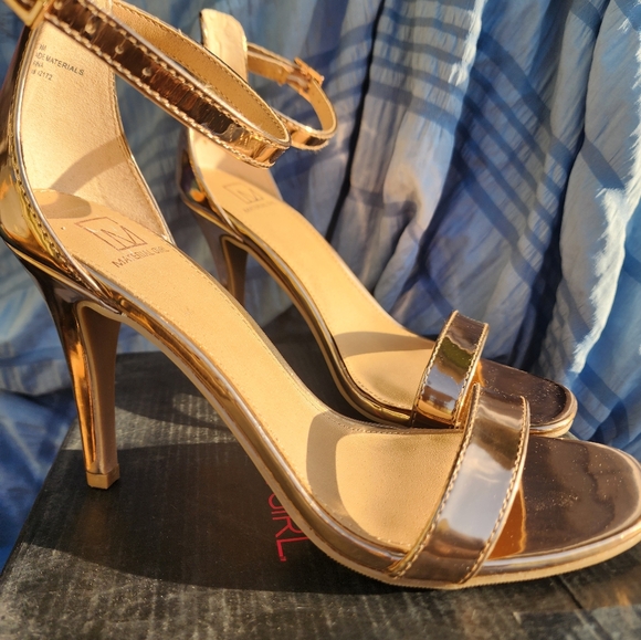 NEW HEELS ROSE GOLD OPEN TOE SIZE 9 MADDEN GIRL - Picture 6 of 8